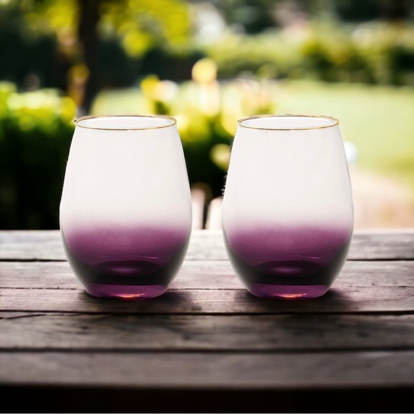CURATEUR BOX x Anna New York Amethyst Ombre Wine Glasses - Picture 3 of 3